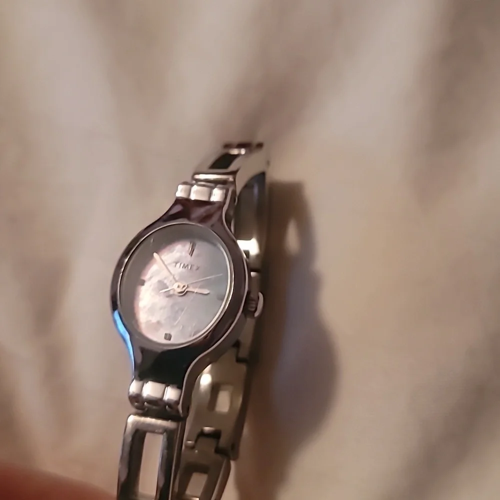 Silver Timex Womens Watch With Dark Mother Of Pearl‎ Face & Bracelet Band
